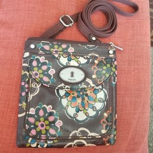 Floral purse with built-in card compartments [Fossil]